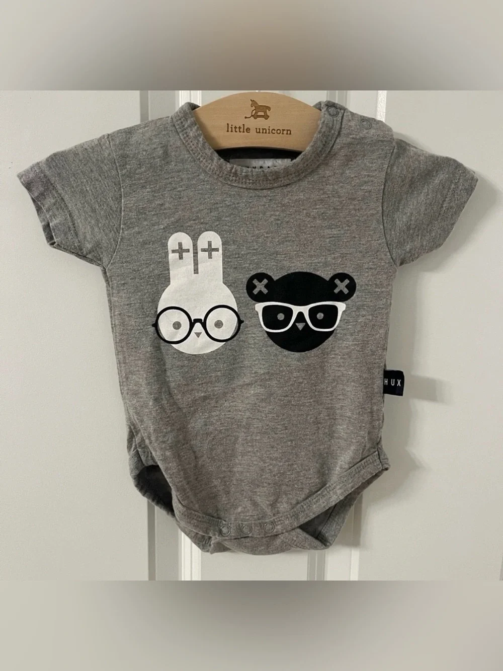 Huxbaby Unisex Gray Graphic Bunny & Bear Bodysuit Onesie